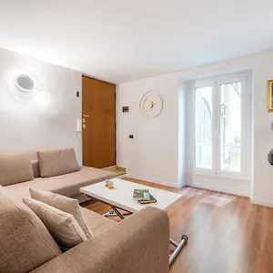 Villafranca Loft, Modern Nearby The Station Roma